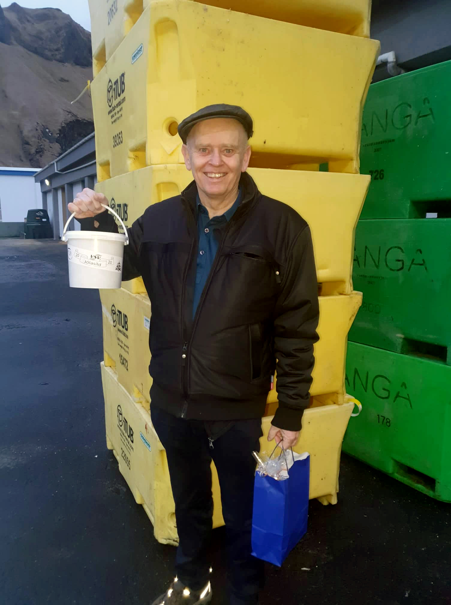 1 Eyjo Lfur G Afmaelsigjo F Si Ld Og Jo Lagjo F 2