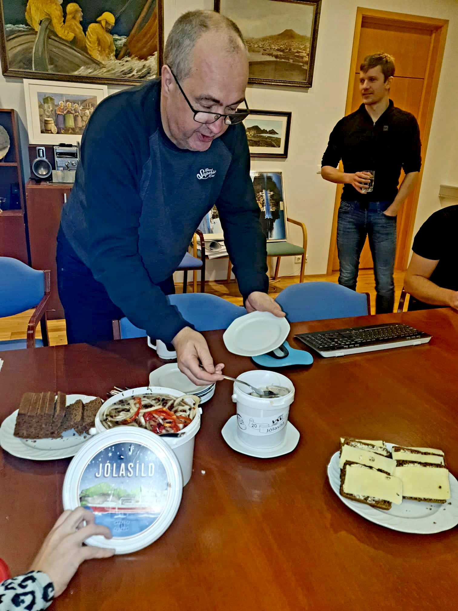 3 127107334 739809453284307 6883568593023922039 N